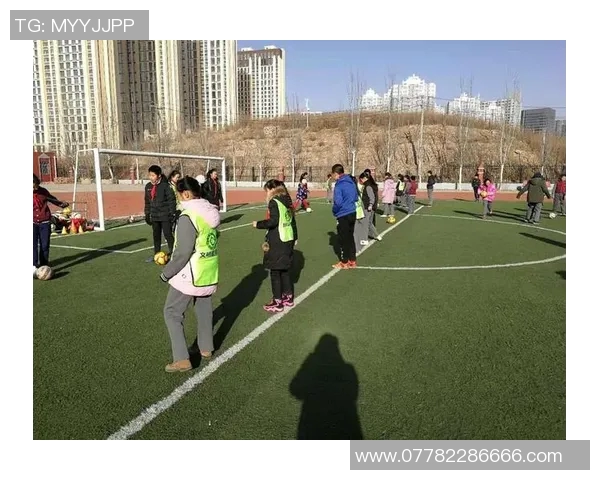 足球明星背后的家庭故事与成长环境探秘